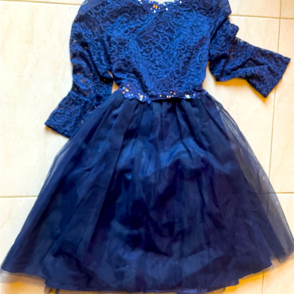 Girls dress